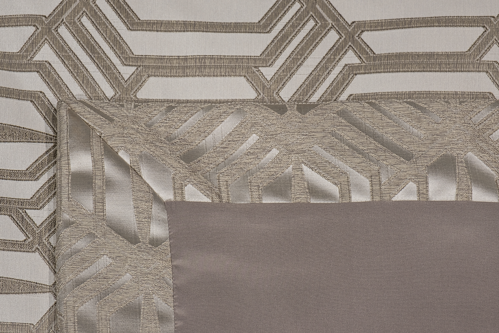 Комплект Артдеко (Artdeco) покрывало с двумя наволочками 8