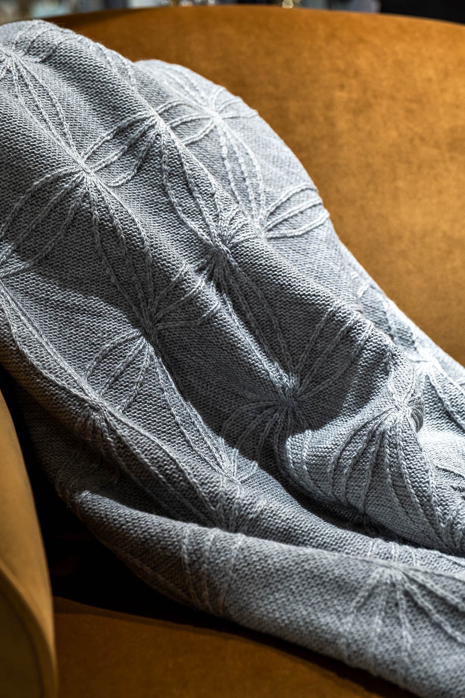 Плед «Аура» серый 3