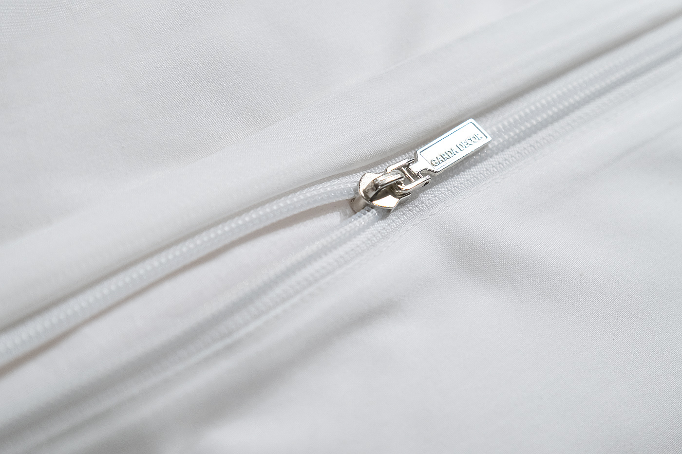 Комплект постельного белья «Паллада» с вышивкой семейный 145х210см золотой 7