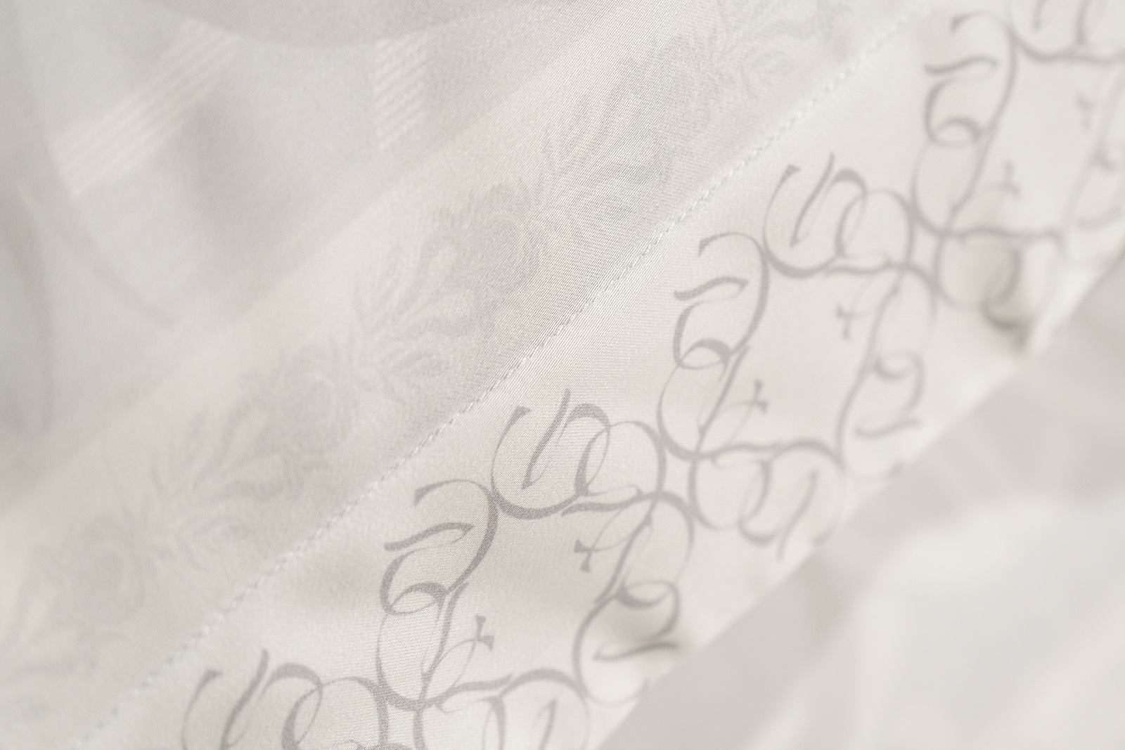 Комплект из 2х наволочек «Ирисы» 70х70см тенсель белый 2