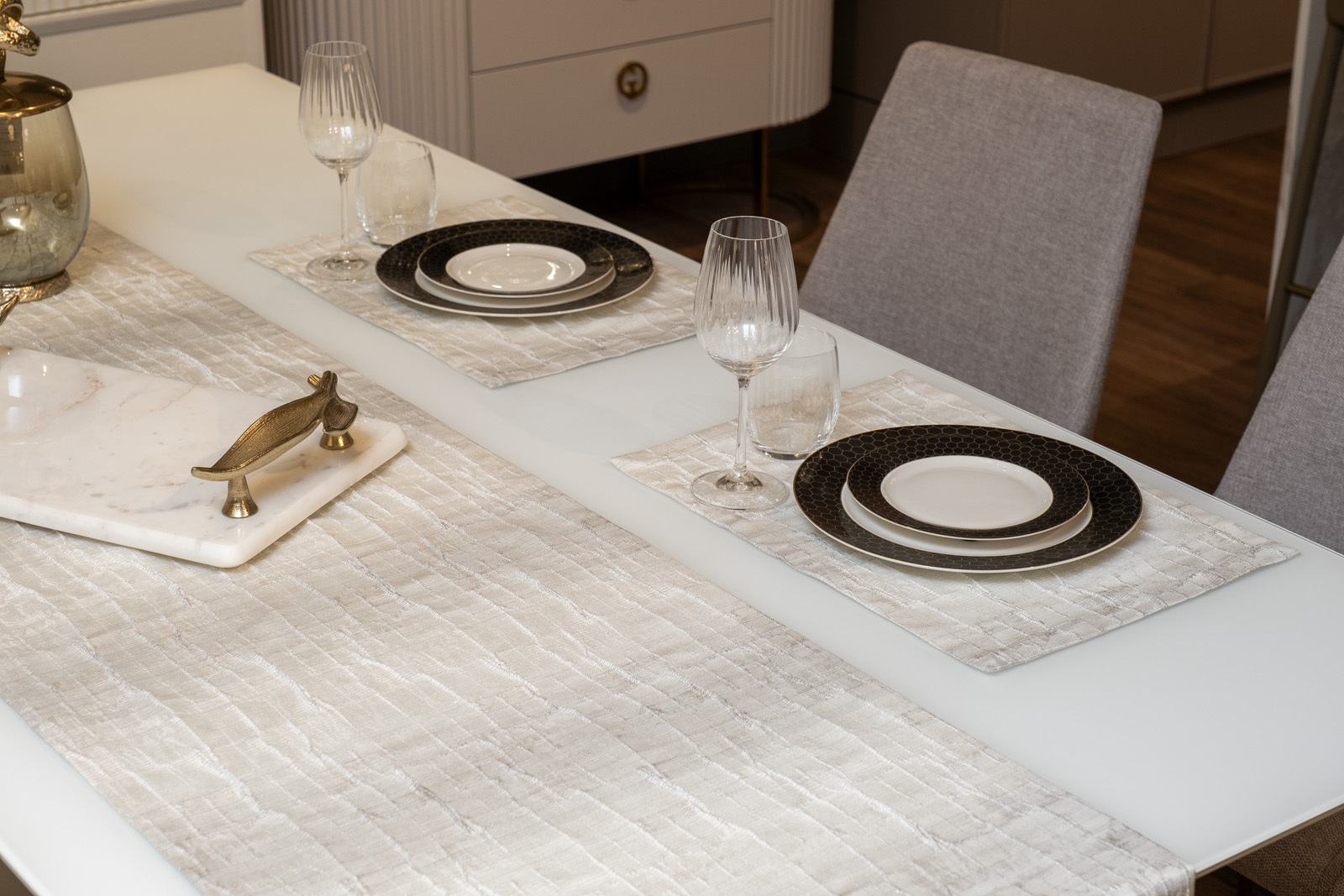 Набор для сервировки стола Luxury дорожка 50х180см и две салфетки 33х45см 1