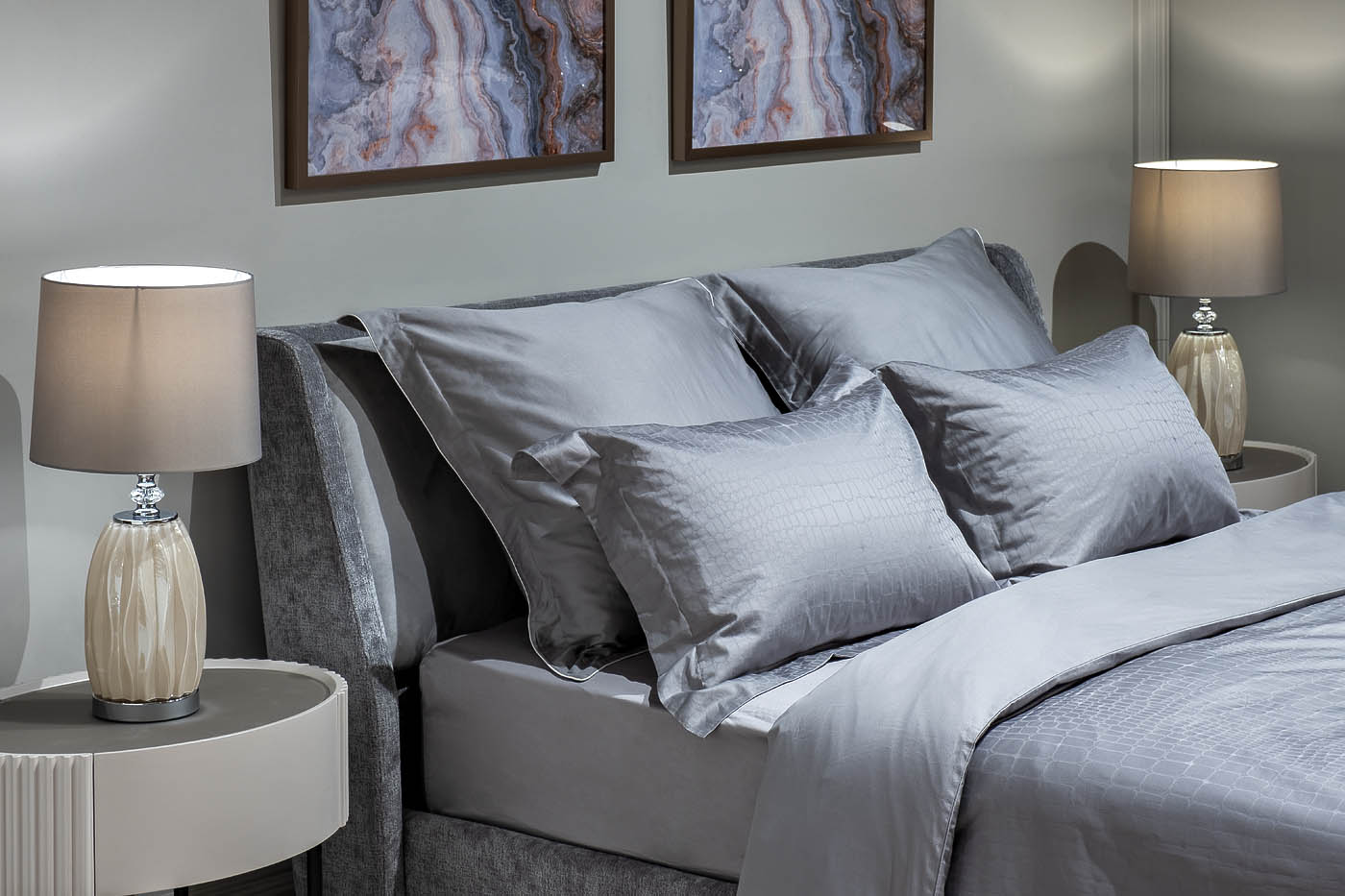 Простыня сатиновая на резинке 180х200х30см серая 4