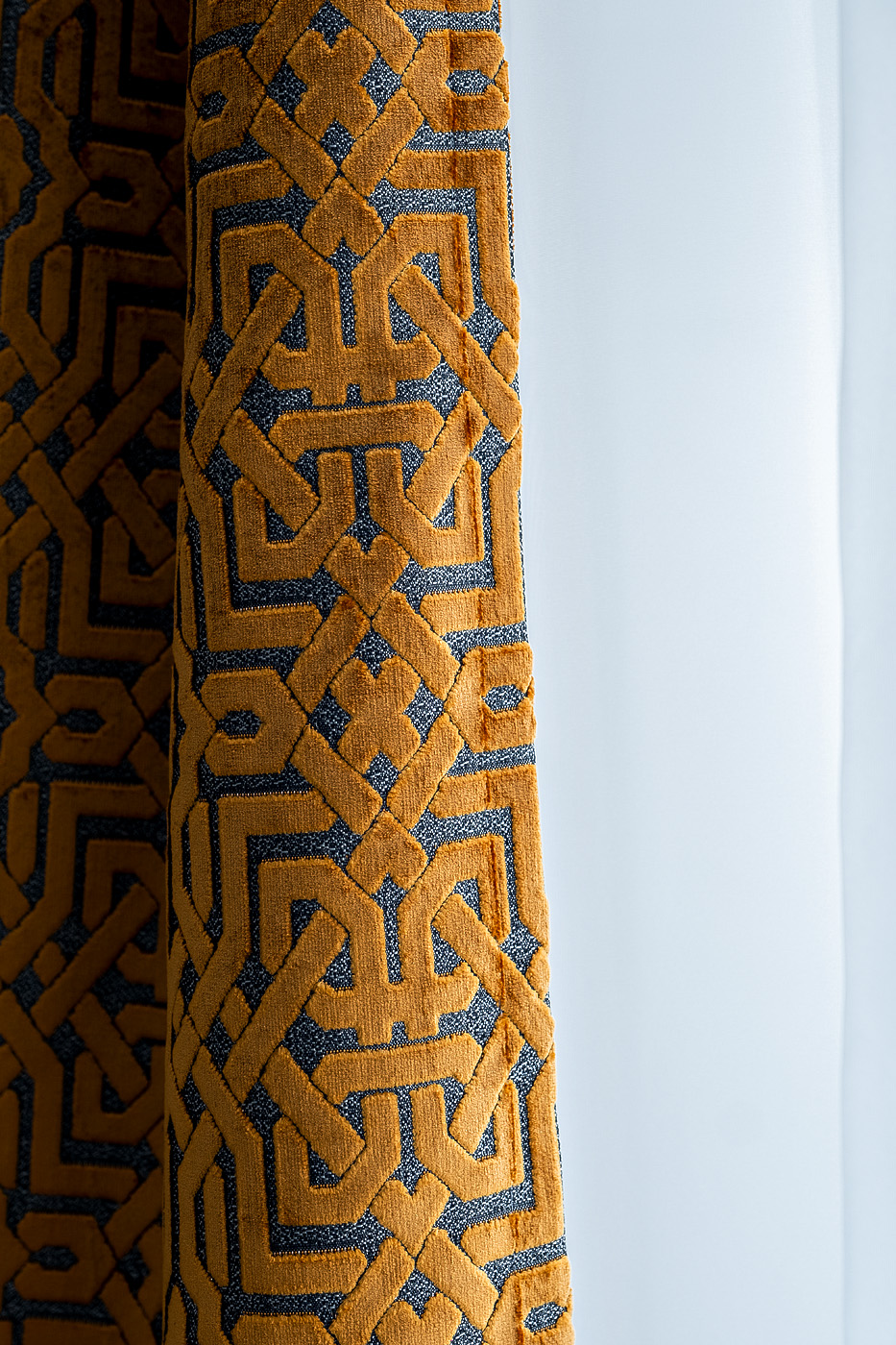 Портьера ЛАТТИС (LATTICE) 275х260см оранжевая 2