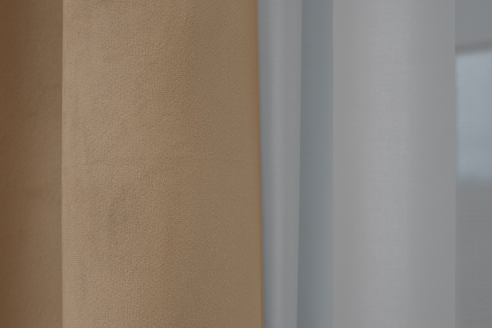 Портьера Силки (Silky) 275х260см димаут бежевая 3