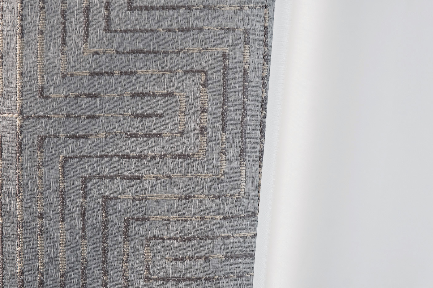 Портьера Gloss 275х260см серая 4