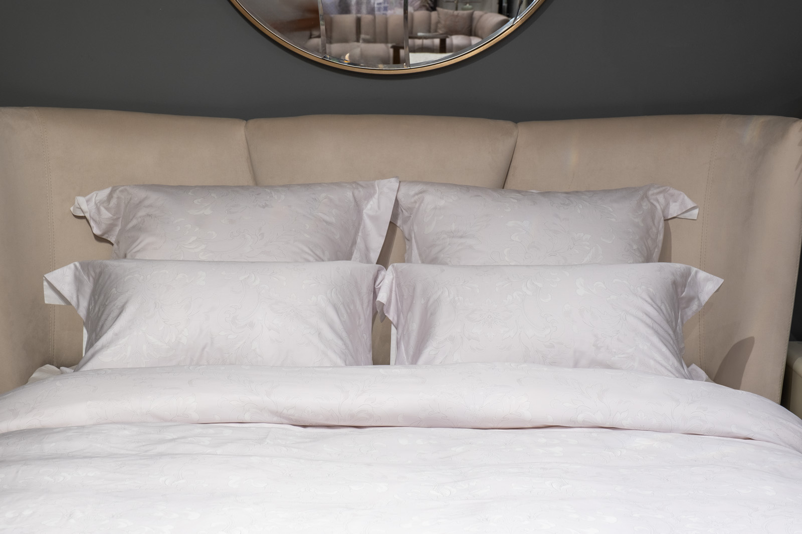 Комплект постельного белья «Лоренцо» белый 220х200см с наволочками 50х70см 2