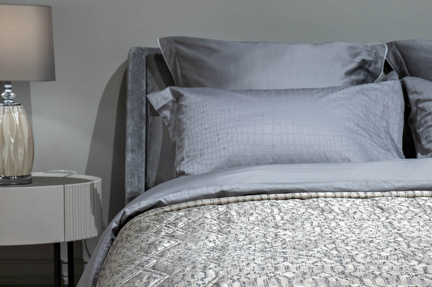 Покрывало Хьюстон (Houston) 260х260см серое со стежкой 3