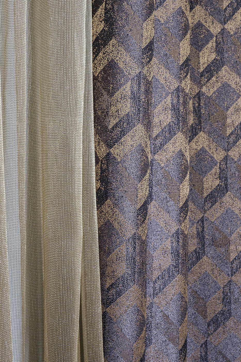 Тюль ROMA 275х320см золотой 1