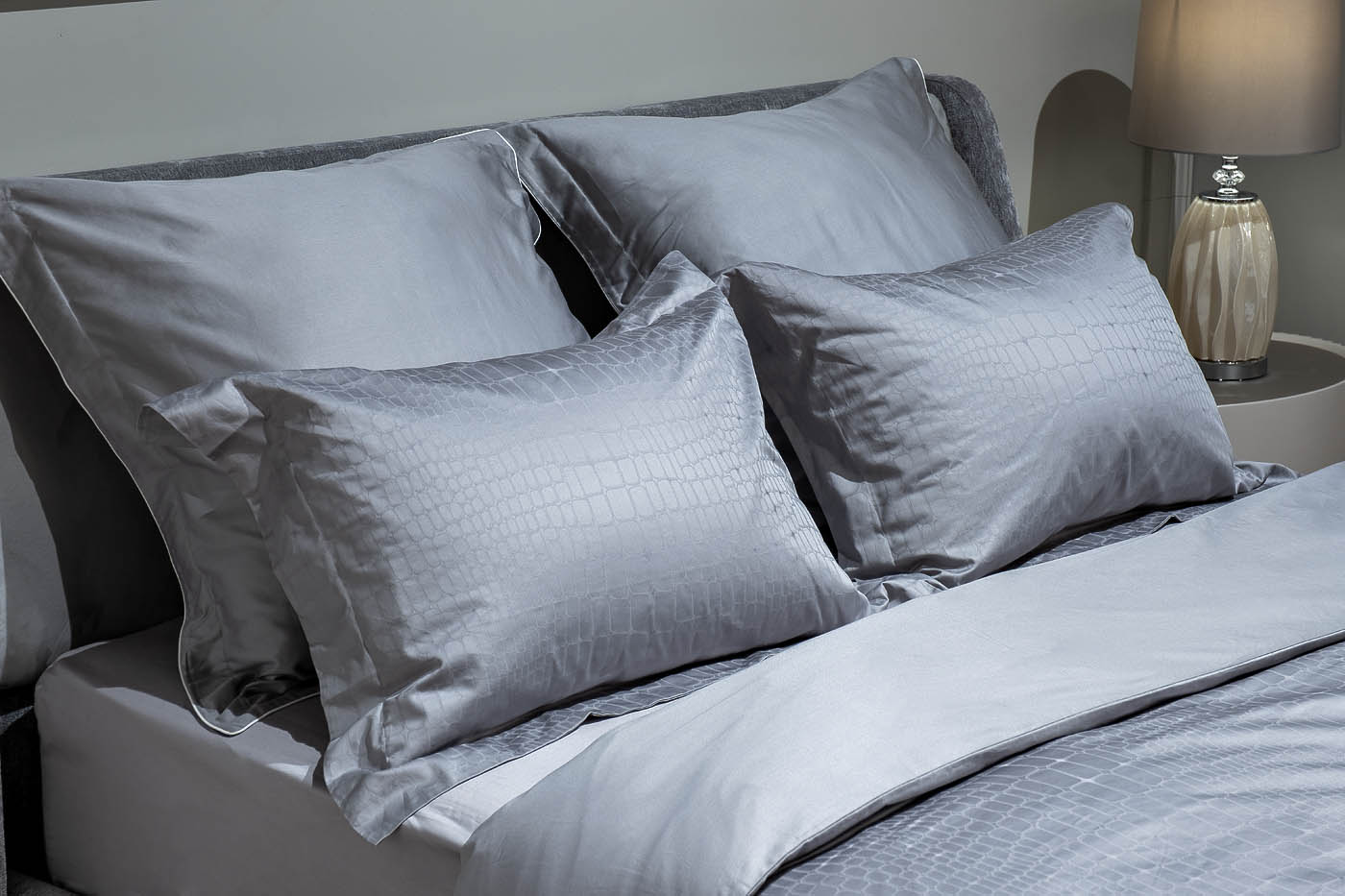 Комплект из 2х наволочек сатиновых жаккард «Серпенте» 70х70см серый 4