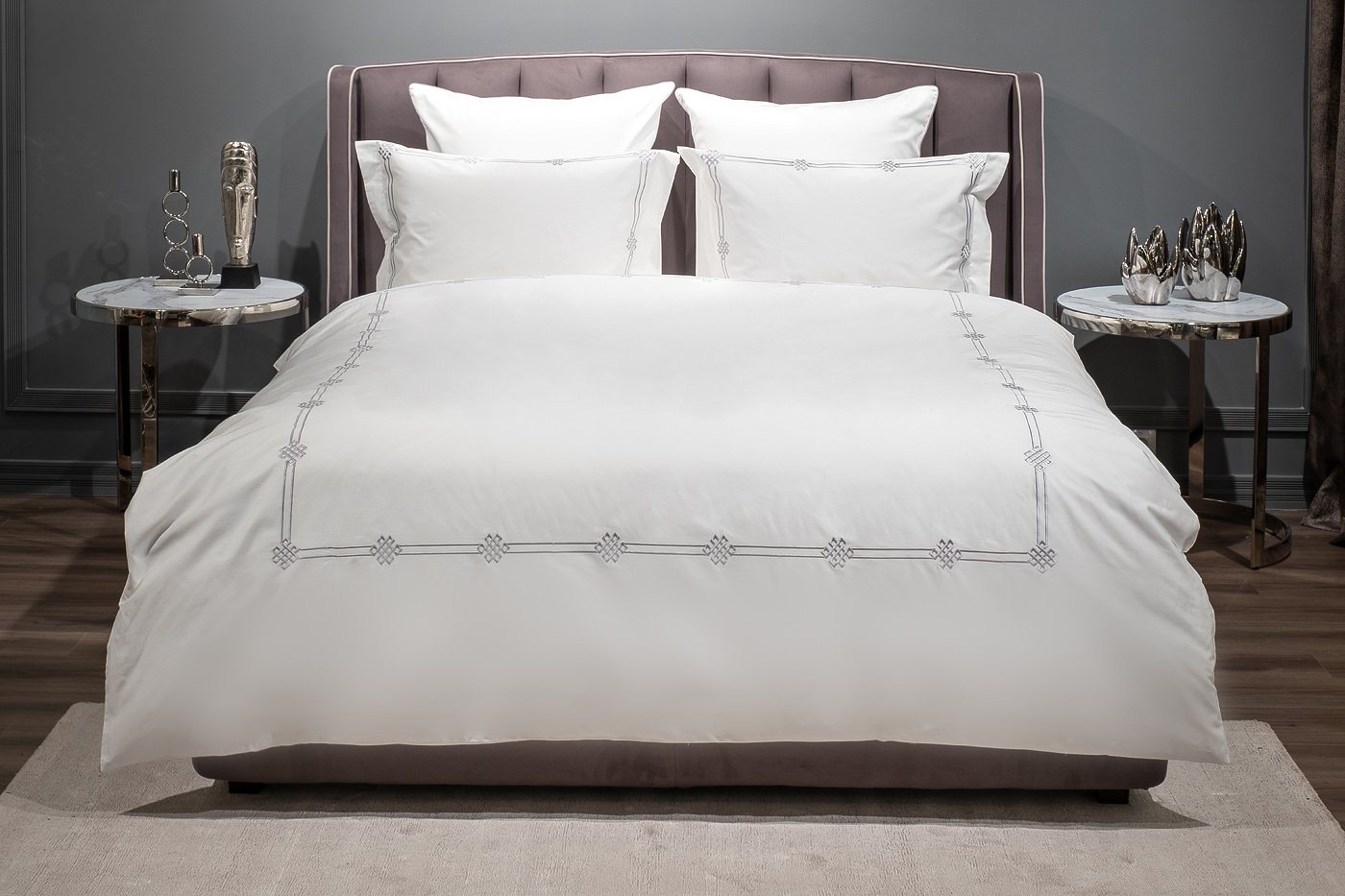 Комплект постельного белья «Арктик» с вышивкой кинг сайз 220х240см серый 1