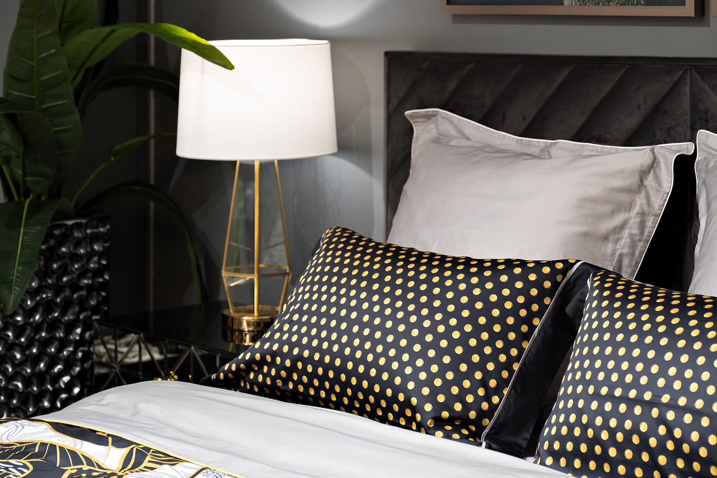 Комплект из 2х наволочек «Тропики» 50х70см золото/черный 2