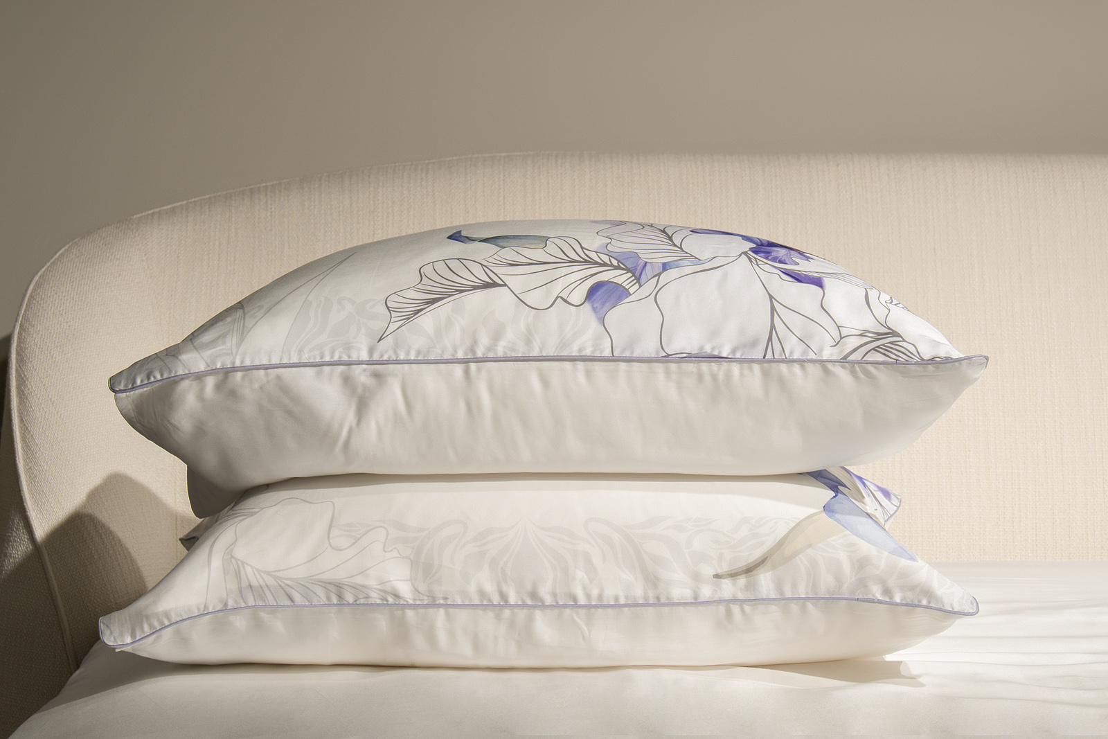 Комплект постельного белья «Ирисы» тенсель 145х210см (2шт) с наволочками 50х70см 6