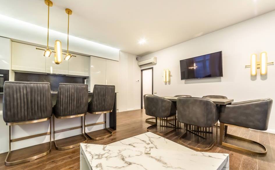 Бра в гостиной фото 3