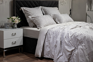 Простыня сатиновая на резинке 180х200х30см бежевая 1 (превью)