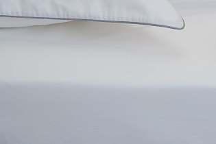 Простыня сатиновая на резинке 180х200х30см белая